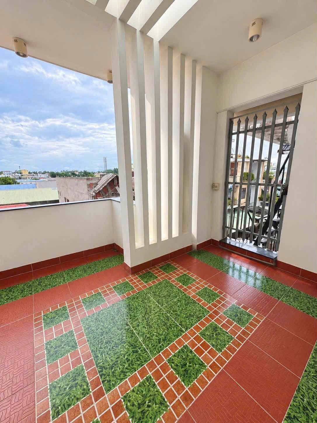 CHO THUÊ NHÀ 2 MẶT TIỀN NGUYỄN VĂN CỪ – CẦN THƠ
