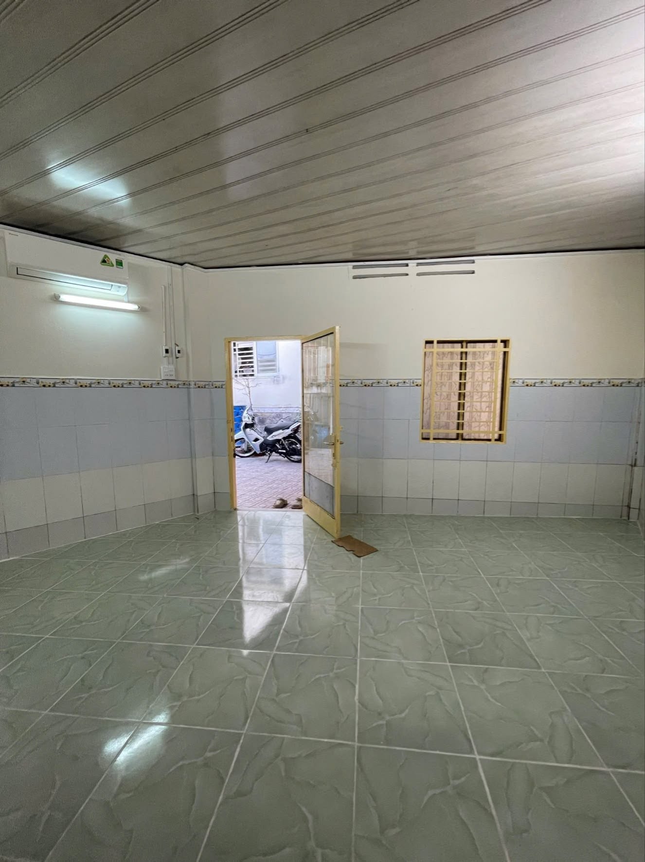 PHÒNG TRỌ MỚI XÂY SIÊU RỘNG, SẴN MÁY LẠNH – HIẾM GIỮA TRUNG TÂM CẦN THƠ